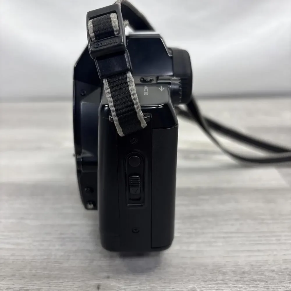 Canon EOS 650 35mm Camera Body (For Parts or Repair)